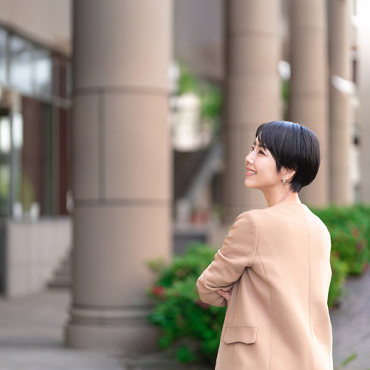 女性の笑顔